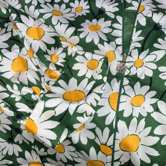 ♠️ 💃 Kate spade NY Women’s Kate Daisy Puff-Sleeve Dress, Courtyard - Picture 6 of 9